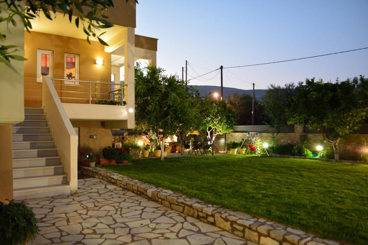 Fou'S Luxury Apartment Nafpaktos Exterior foto