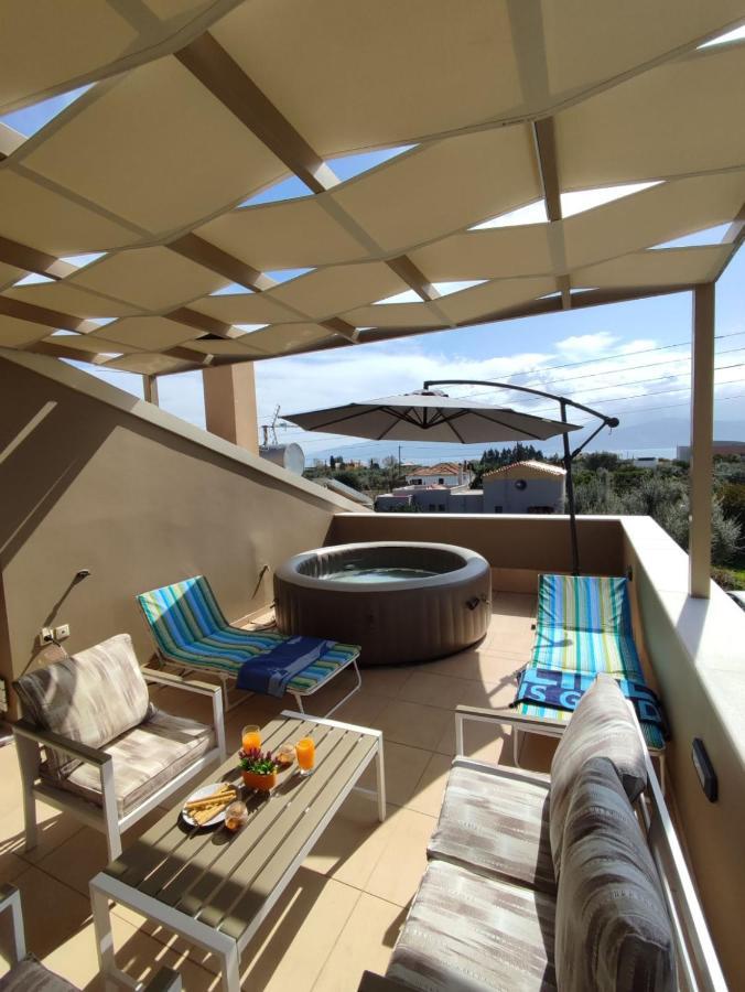 Fou'S Luxury Apartment Nafpaktos Exterior foto
