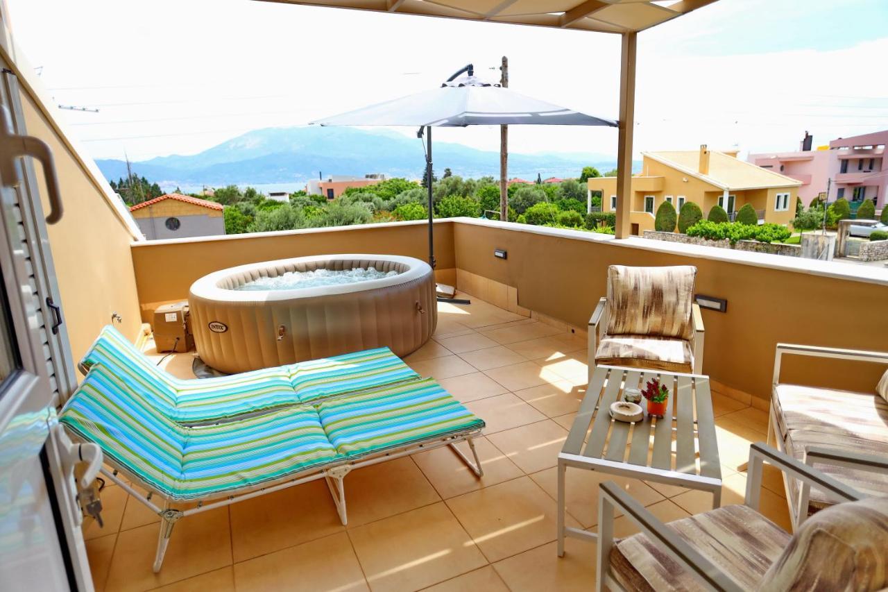 Fou'S Luxury Apartment Nafpaktos Exterior foto
