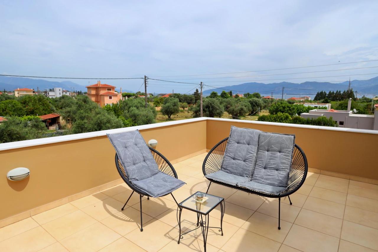 Fou'S Luxury Apartment Nafpaktos Exterior foto